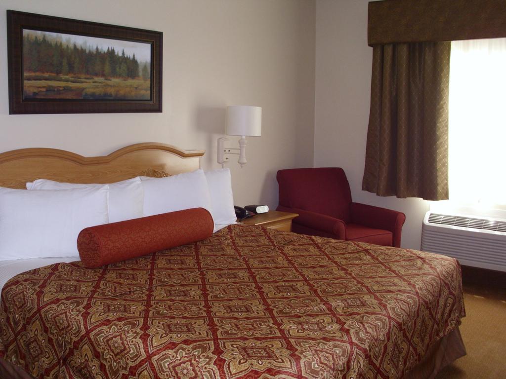 Savanna Inn & Suites Kamer foto