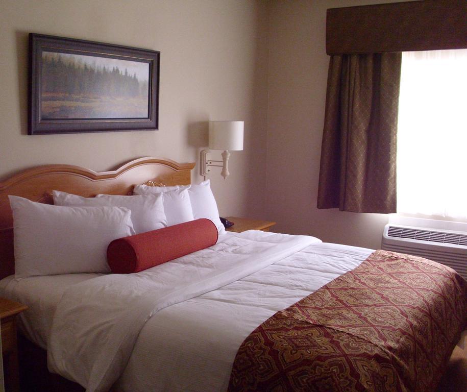 Savanna Inn & Suites Kamer foto